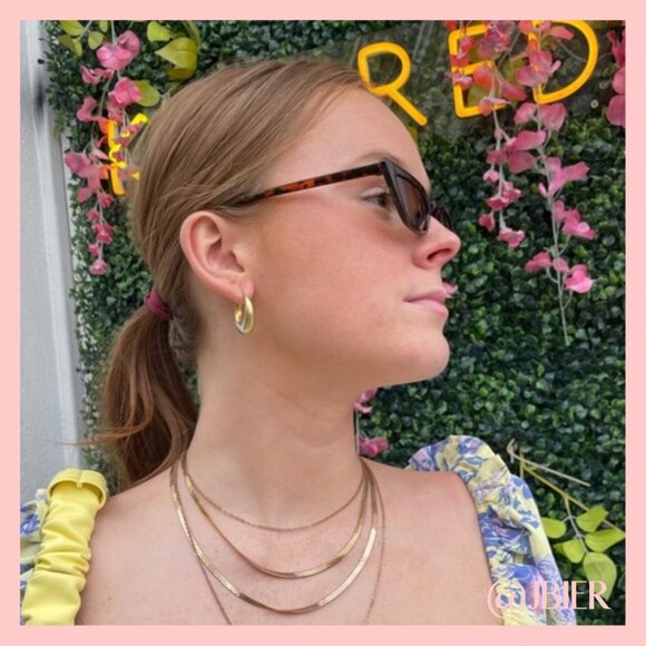 The Celine Cat-Eye Sunglasses - Picture 3 of 8